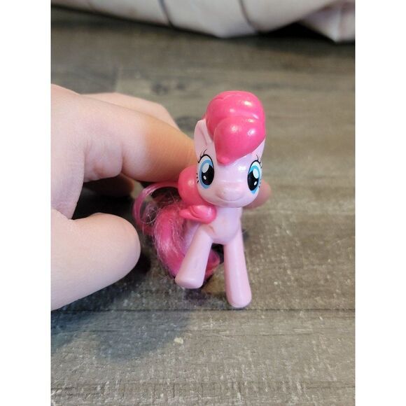 Pinkie Pie MLP My Little Pony toy figure - Picture 2 of 4
